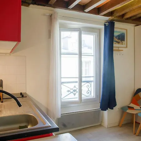 Chic & Vibrant Apartment, Place D'italie Париж