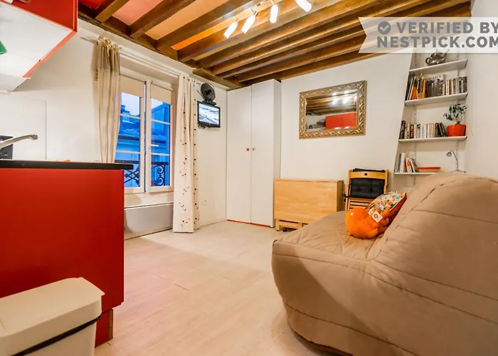 Chic & Vibrant Apartment, Place D'italie *